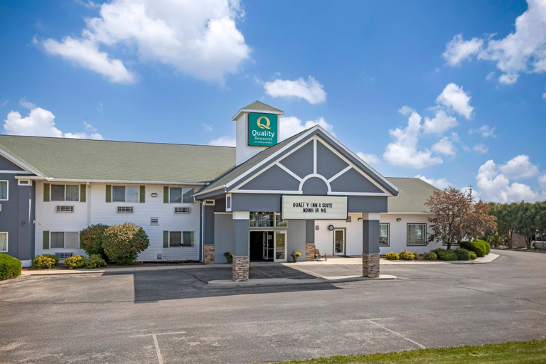 Exterior & Views 2, Quality Inn & Suites Stoughton - Madison South, Dane