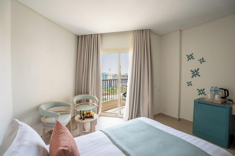 Bedroom 3, SUNRISE Azalea Aqua Park Resort, Al-Ghurdaqah
