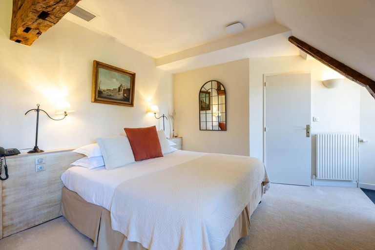 Bedroom 2, Villa Puycousin, Côte-d'Or