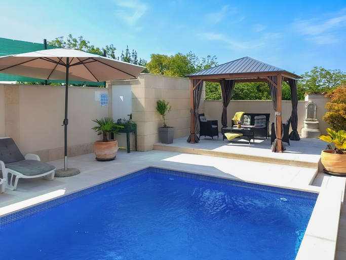Room 5, Villa Martin, Tinjan