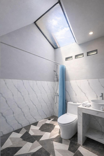 Bathroom 2, Jon's Paradise Villa and Resto, Lombok