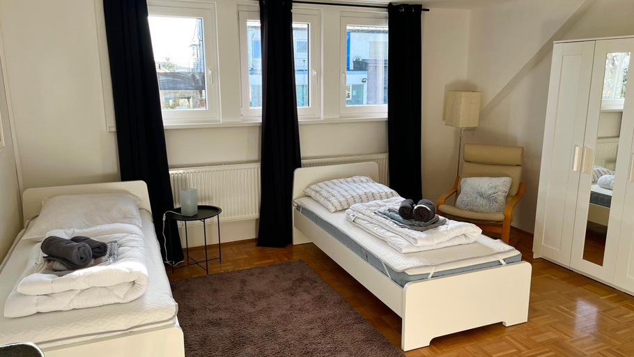 Bedroom 4, Apartmenthaus Selbitz, Hof