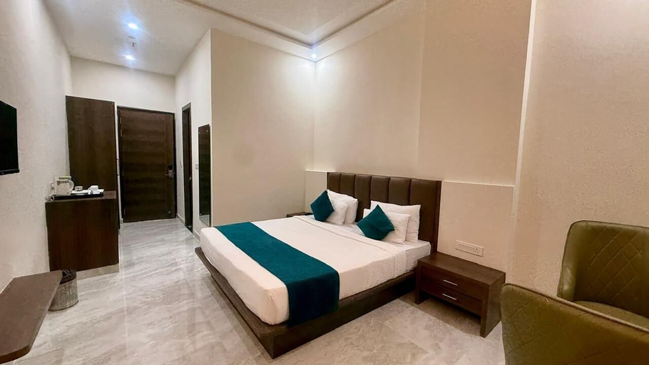 Room 2, Hotel Harsh Vilas, Agra