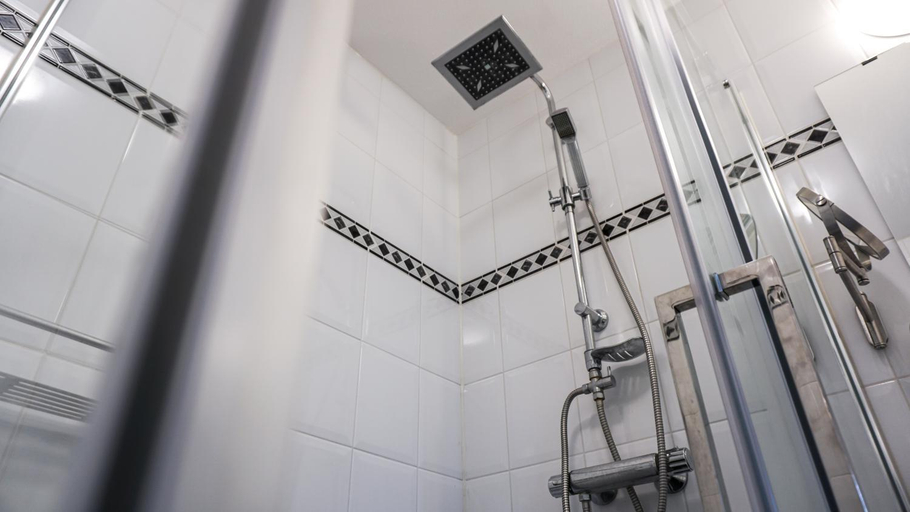 Bathroom 3, Logies Jardin Schagen, Schagen