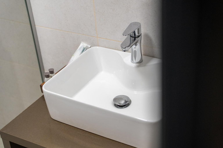 Bathroom 3, Pensiunea Mountain Pearl, Desesti