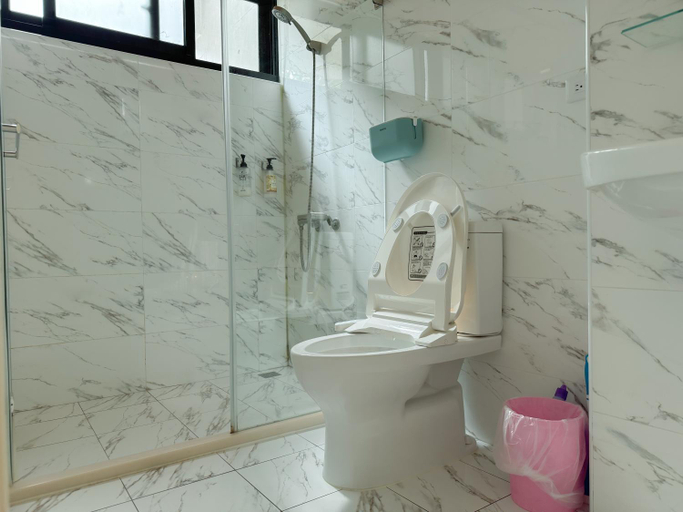 Bathroom 2, Yun He Homestay, Yulin