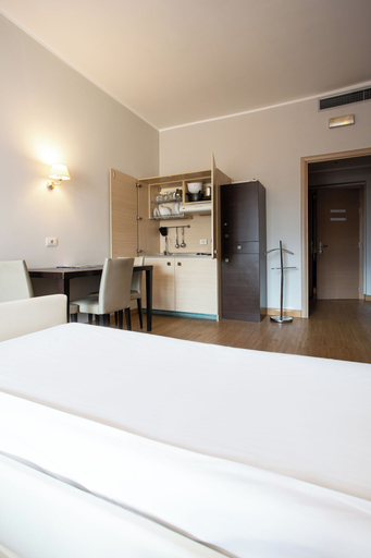 Bedroom 5, Regal Hotel, Brescia