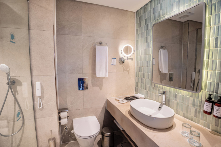 Bathroom 4, SUNRISE Azalea Aqua Park Resort, Al-Ghurdaqah