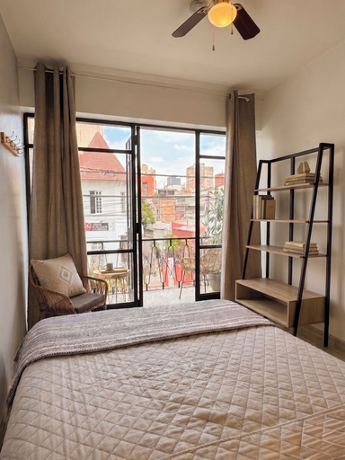 Room 2, Ayni Living, Lima