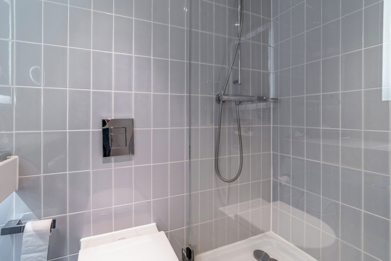 Bathroom 5, Grand Hotel Blackpool, Blackpool