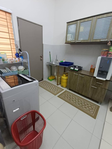 Others 5, YIE HOMESTAY muslim friendly, Jasin