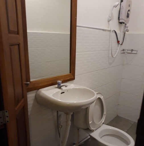 Bathroom 4, Laos Haven Hotel Spa, Vangvieng