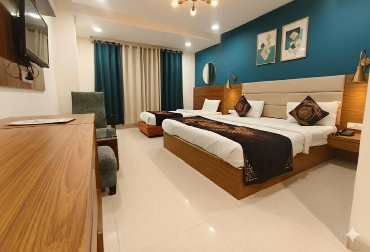 Room 5, Hotel Grand Suites -Delhi Airport, Delhi