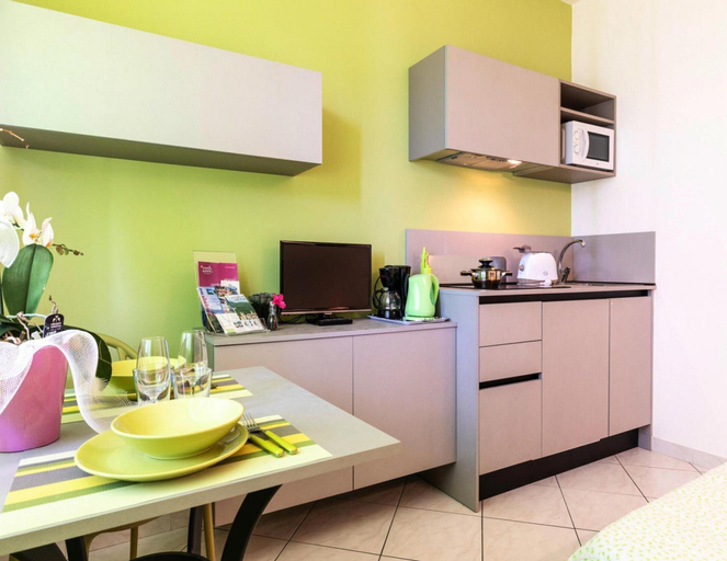 Private kitchen 1, Residence Casa & Vela With Private Beach, Oggebbio, Verbano-Cusio-Ossola