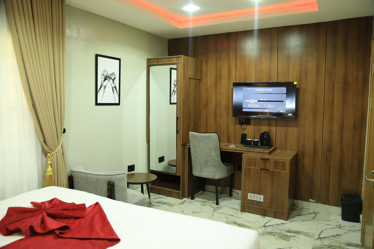 Room 2, Victoria Plus Hotel & Suites, Oshimili North