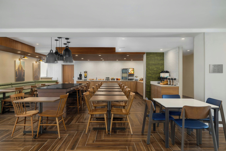 Food & Drinks 4, Fairfield by Marriott Inn & Suites Clinton, Prince George's