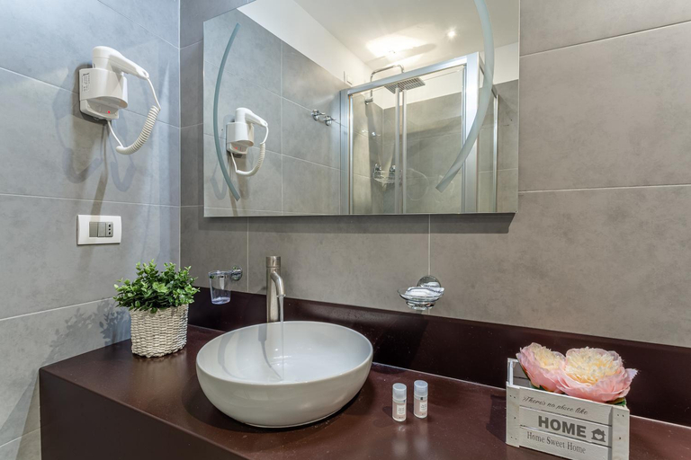 Bathroom 2, iFlat Antonella House Trevi Terrace Hideaway, Rome