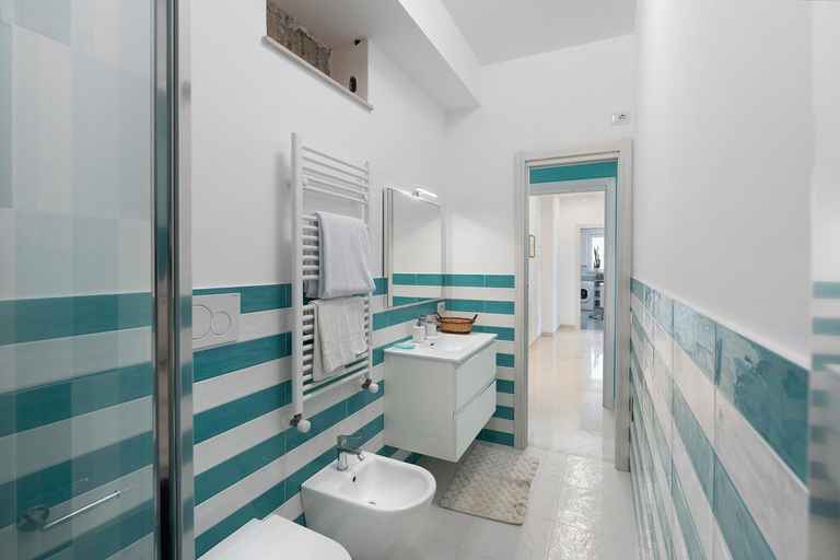 Bathroom 2, Guest House Rione Cappuccini, Napoli