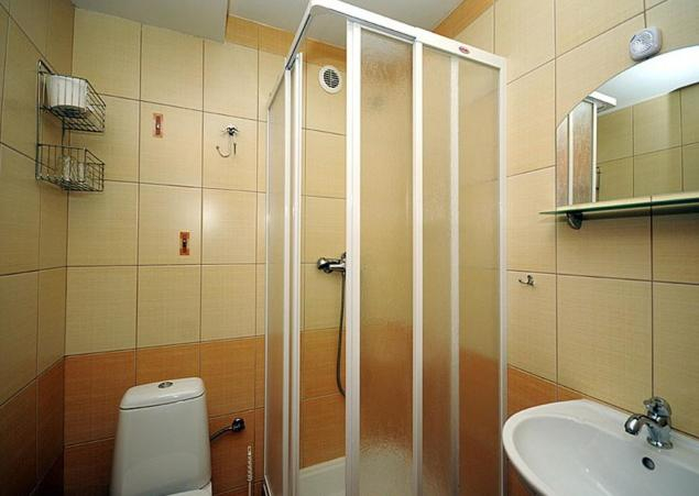 Bathroom, Penzion Central, Cadca