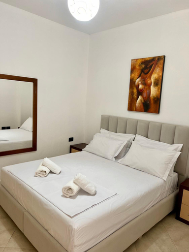 4, Mike Apartments, Sarandës