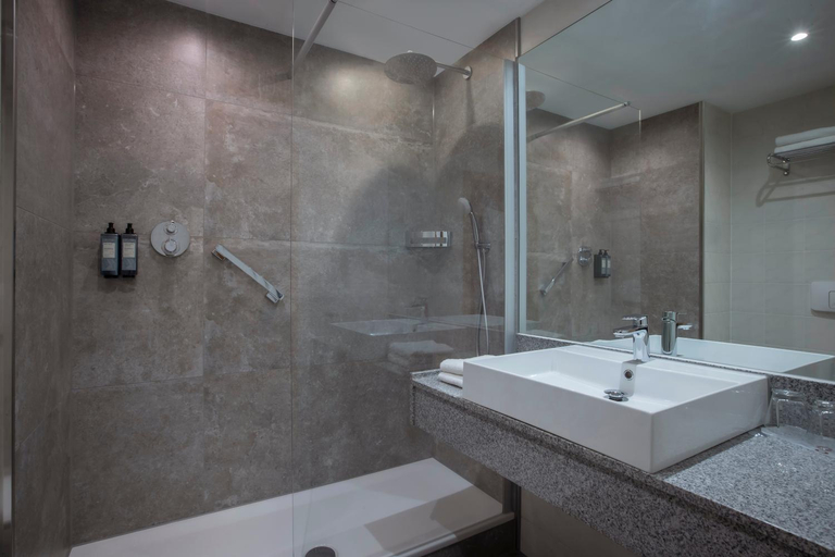 Bathroom 4, Clayton Hotel Leeds, Leeds