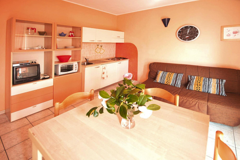 Private kitchen 3, Residence Casa & Vela With Private Beach, Oggebbio, Verbano-Cusio-Ossola