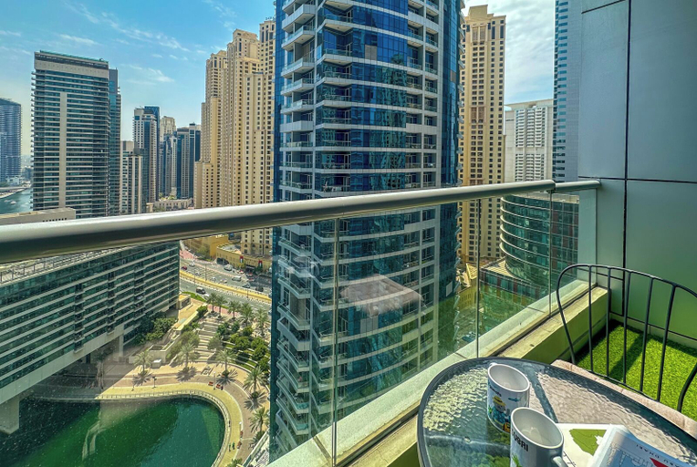 Others 3, HiGuests - Bay central, Dubai
