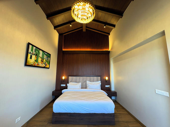 Room 3, Country Inn Mukteshwar, Nainital