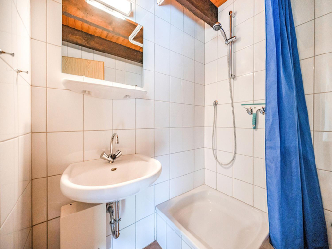 Bathroom 3, Ferienhaus im Hochsauerland mit Terrasse, Hochsauerlandkreis