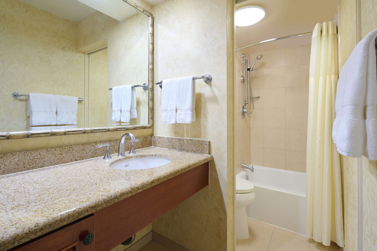 Bathroom 5, OUTRIGGER Waikiki Beach Resort, Honolulu