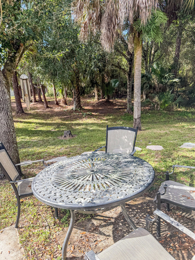 Outdoor dining 4, Executive Studio, Lee