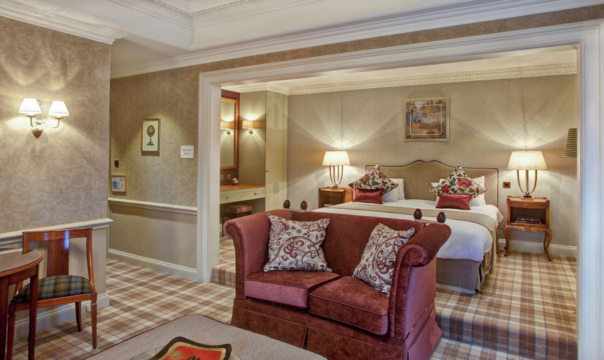 Bedroom 2, Down Hall Hotel, Essex