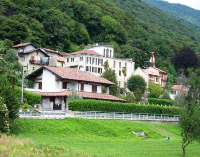 View from property 2, Residence Casa & Vela With Private Beach, Oggebbio, Verbano-Cusio-Ossola