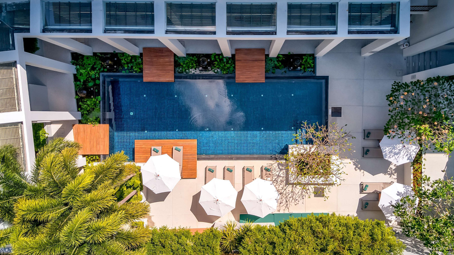 Exterior & Views 2, OUTRIGGER Surin Beach Resort, Phuket Island