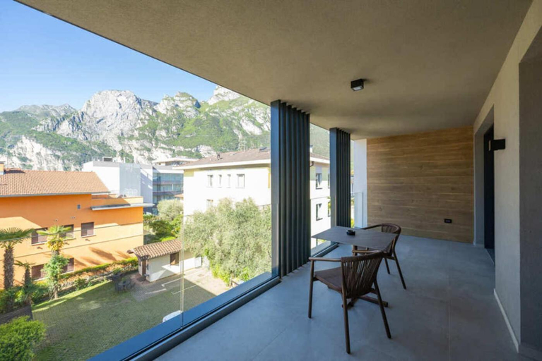 Others 5, Spiaggia Residence, Trento