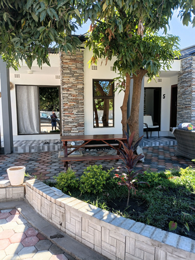 Terrace/patio 5, Tiptree Lodge, Livingstone