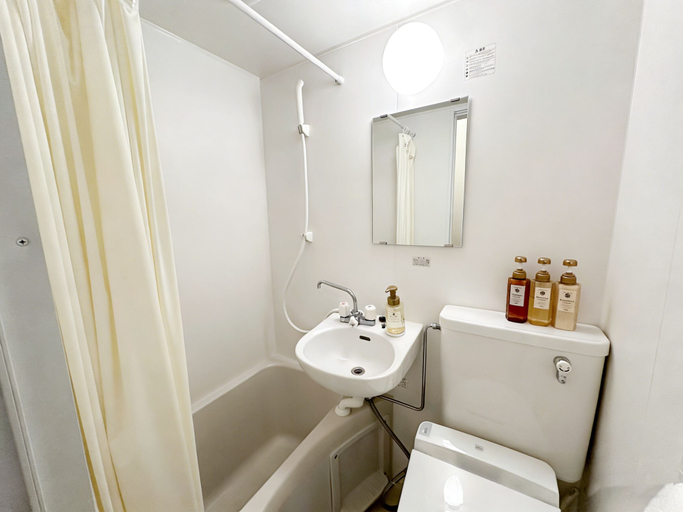 Bathroom 3, Kansai Airport Hotel Pine Villa, Izumisano