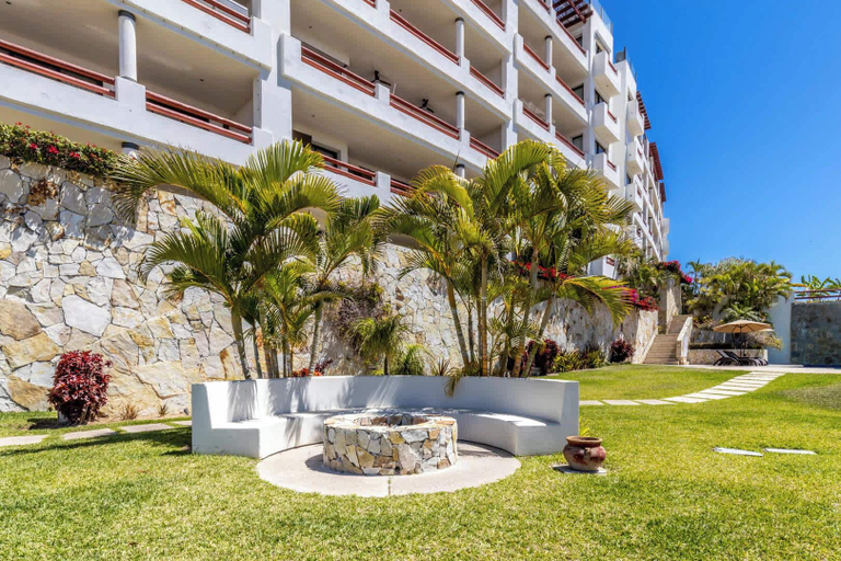 Property grounds 3, New 2 BR Condo in San Jose - Pool - Tennis, La Paz
