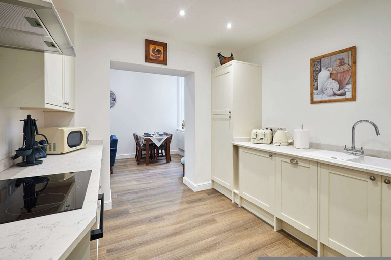 Room 2, Host Stay The Stables Apartment 1, Redcar and Cleveland