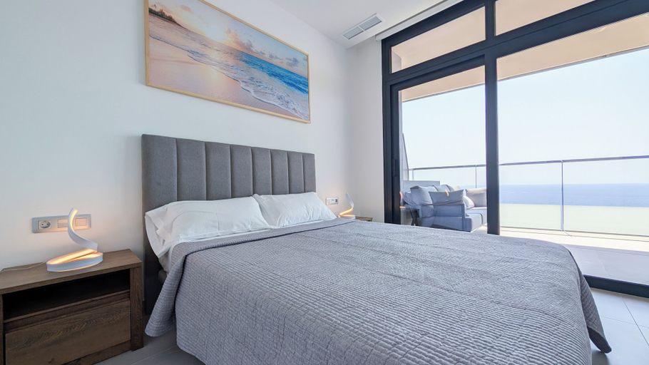 Room 2, Sunset Sailors Apartments, Alicante