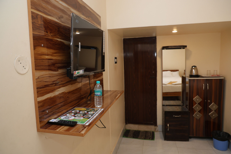 Bathroom 1, RKS Residency, Tiruvannamalai