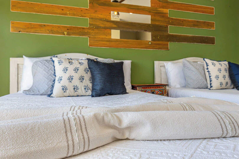 Room 2, New 2 BR Condo in San Jose - Pool - Tennis, La Paz