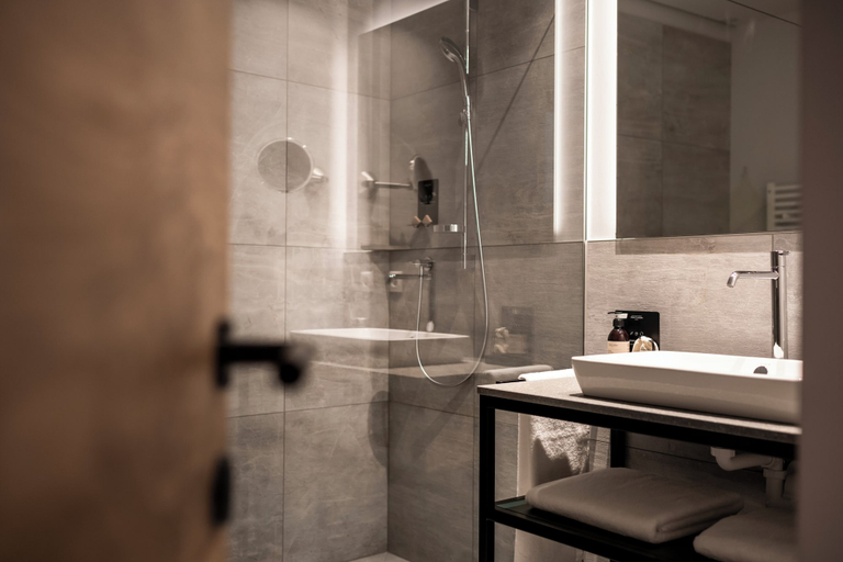 Bathroom 5, Das Mühlwald Quality Time Family Resort, Bolzano
