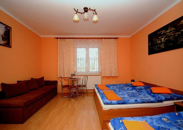 Bedroom 3, Penzion Central, Cadca