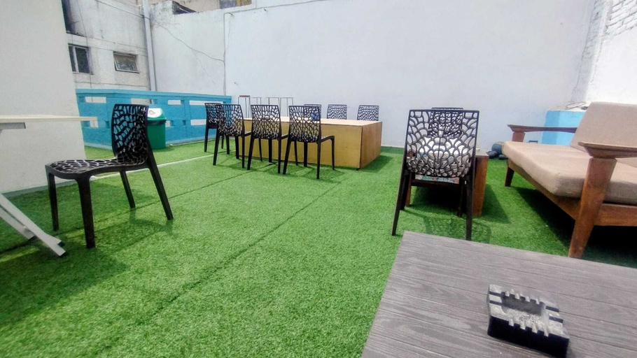 Rooftop terrace 4, Gavari India's Delhi Hostel, Delhi
