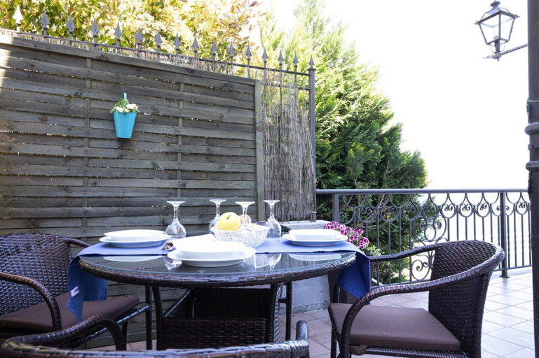 Dining 3, Residence Casa & Vela With Private Beach, Oggebbio, Verbano-Cusio-Ossola