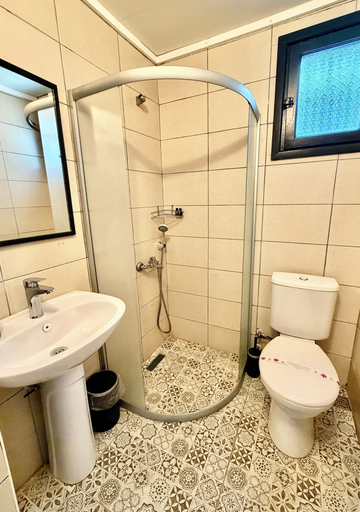 Bathroom 5, Esmana Otel, Bodrum