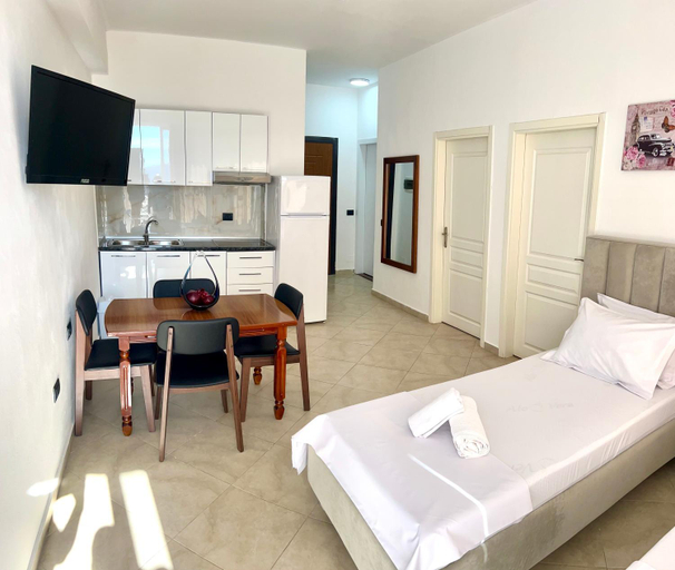 2, Mike Apartments, Sarandës