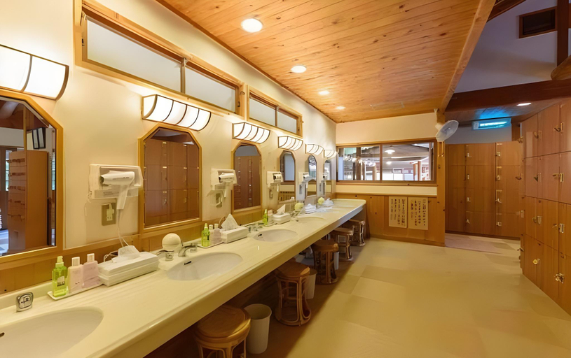 Bathroom, Yamanohotel Musouen, Yufu