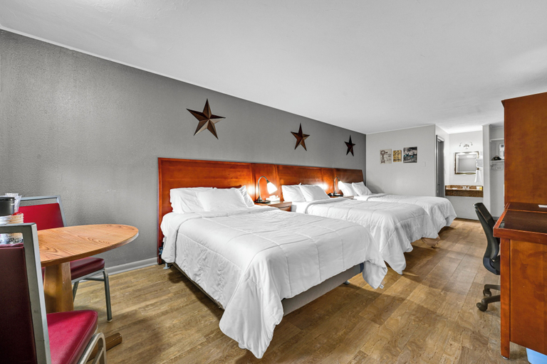 Bedroom 3, Harvest Drive Family Inn, Lancaster